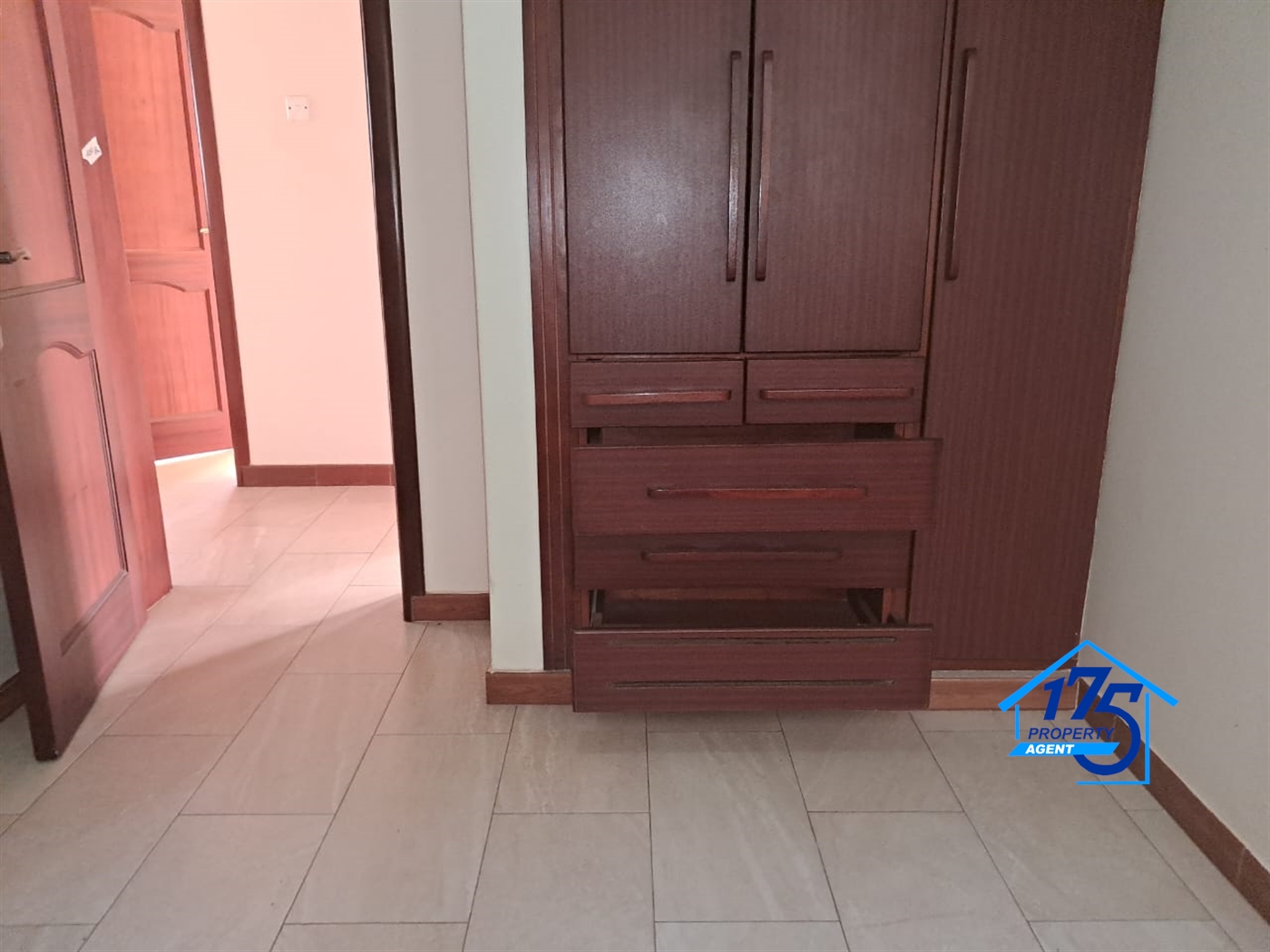 Duplex for rent in Kisaasi Kampala