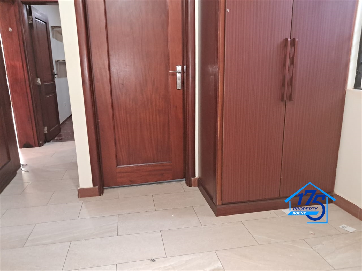 Duplex for rent in Kisaasi Kampala