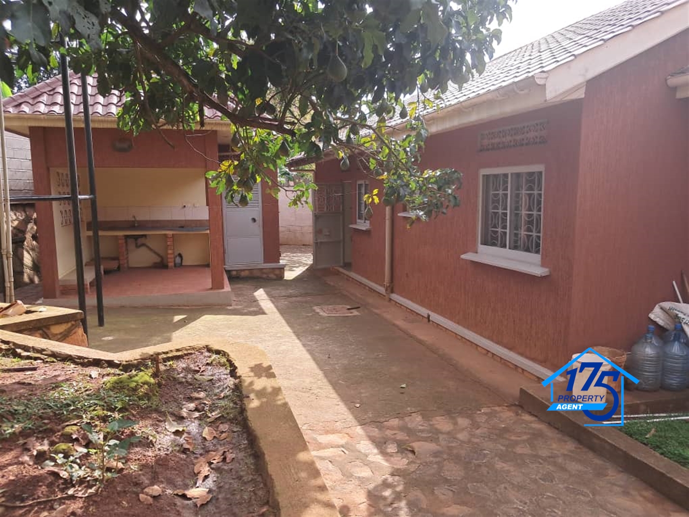 Bungalow for rent in Kisaasi Kampala