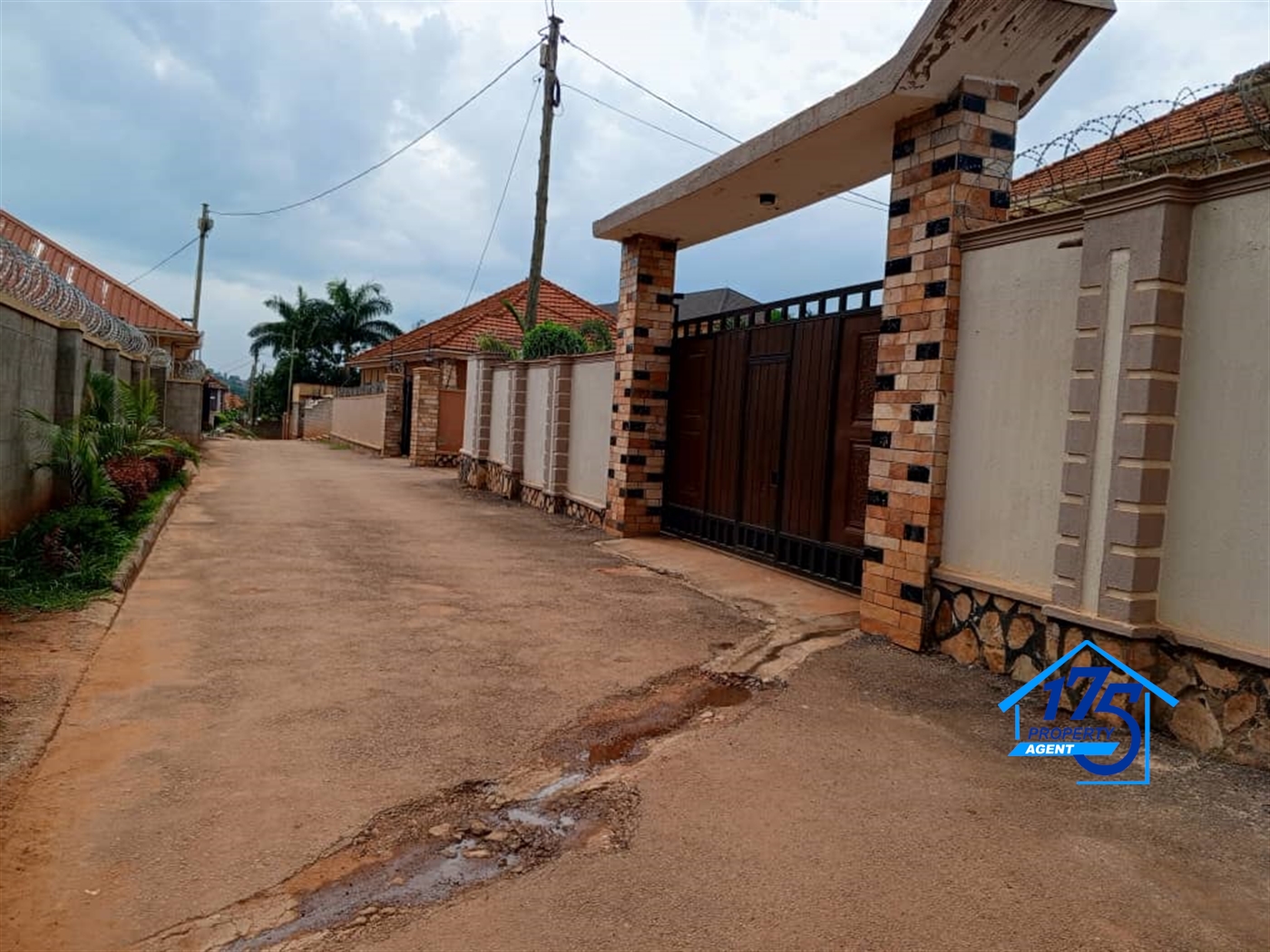 Duplex for sale in Kira Wakiso