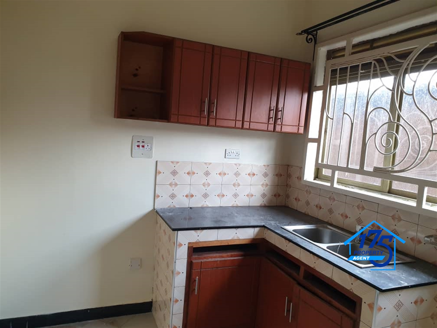 Semi Detached for rent in Bweyogerere Wakiso