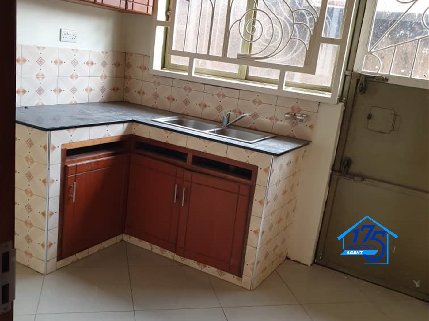 Semi Detached for rent in Bweyogerere Wakiso