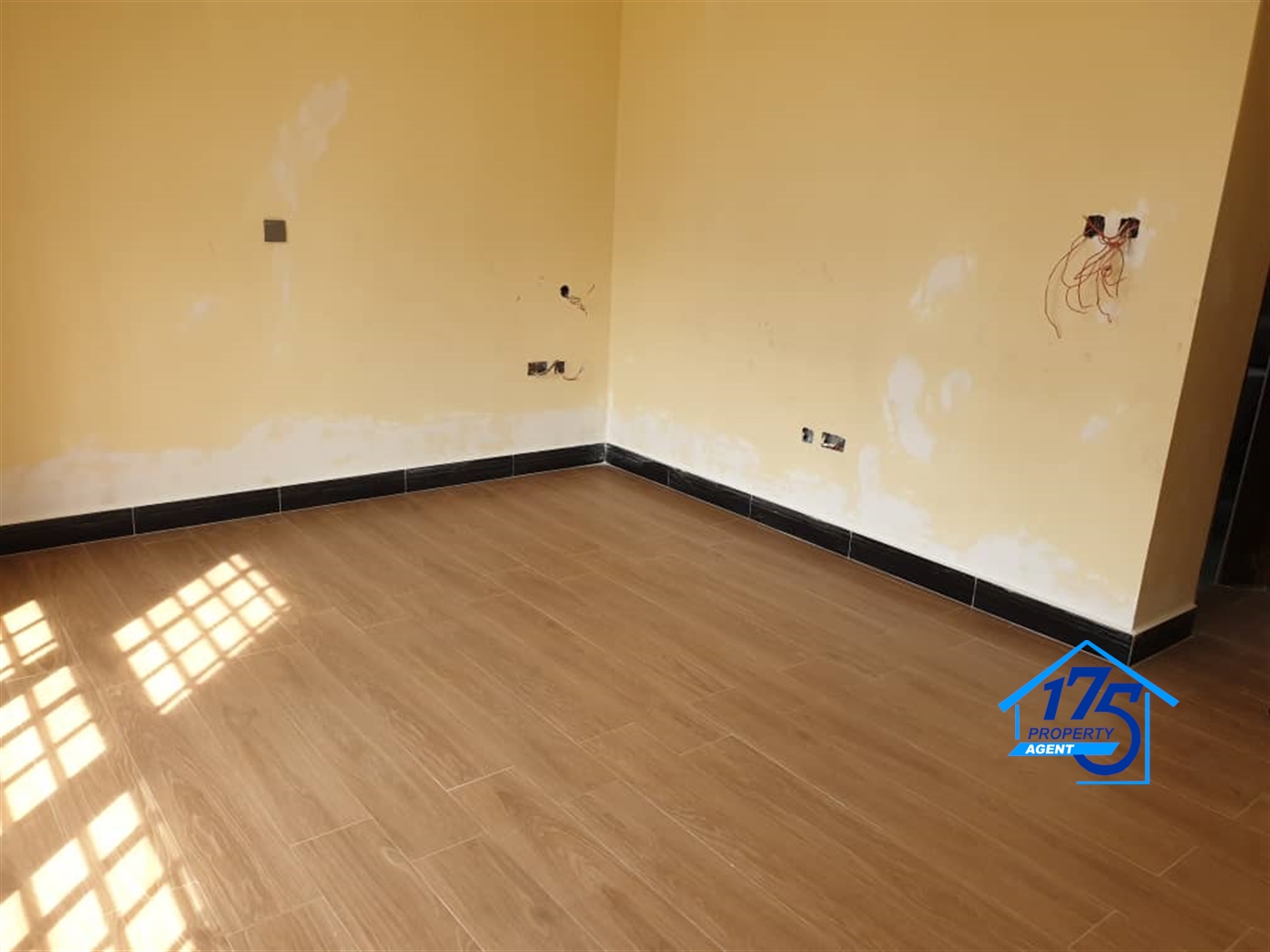 Duplex for sale in Entebbe Wakiso