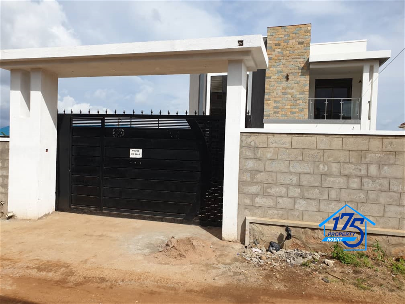 Duplex for sale in Entebbe Wakiso