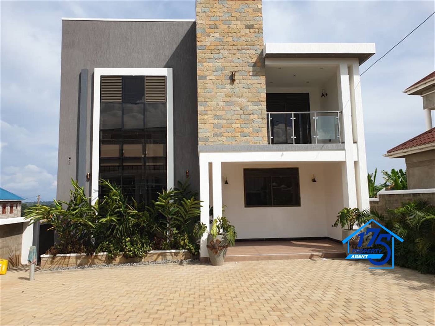 Duplex for sale in Entebbe Wakiso