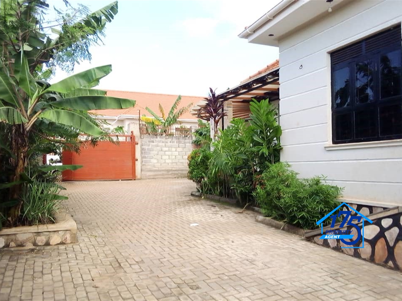 Bungalow for rent in Kira Wakiso