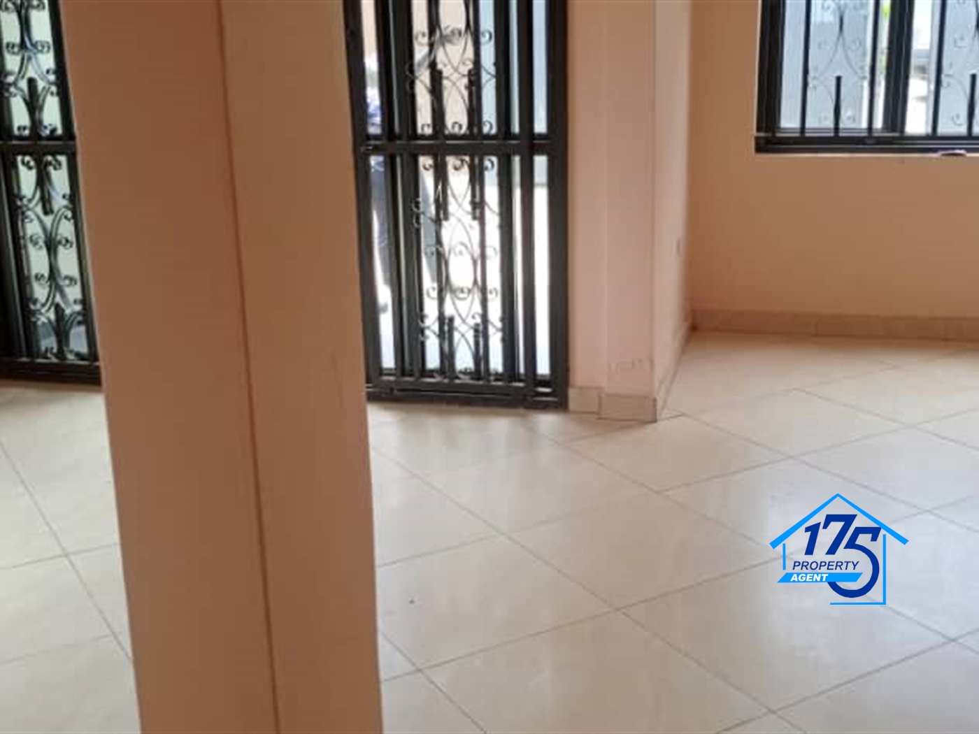 Storeyed house for rent in Mbalwa Wakiso