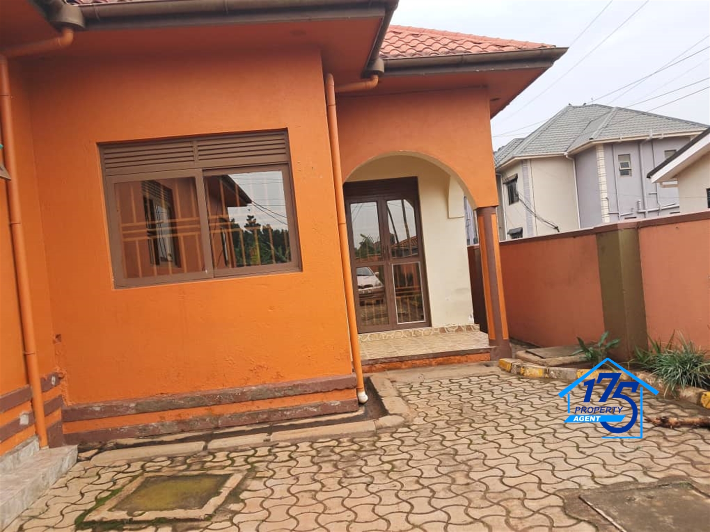 Semi Detached for rent in Kulambilo Wakiso