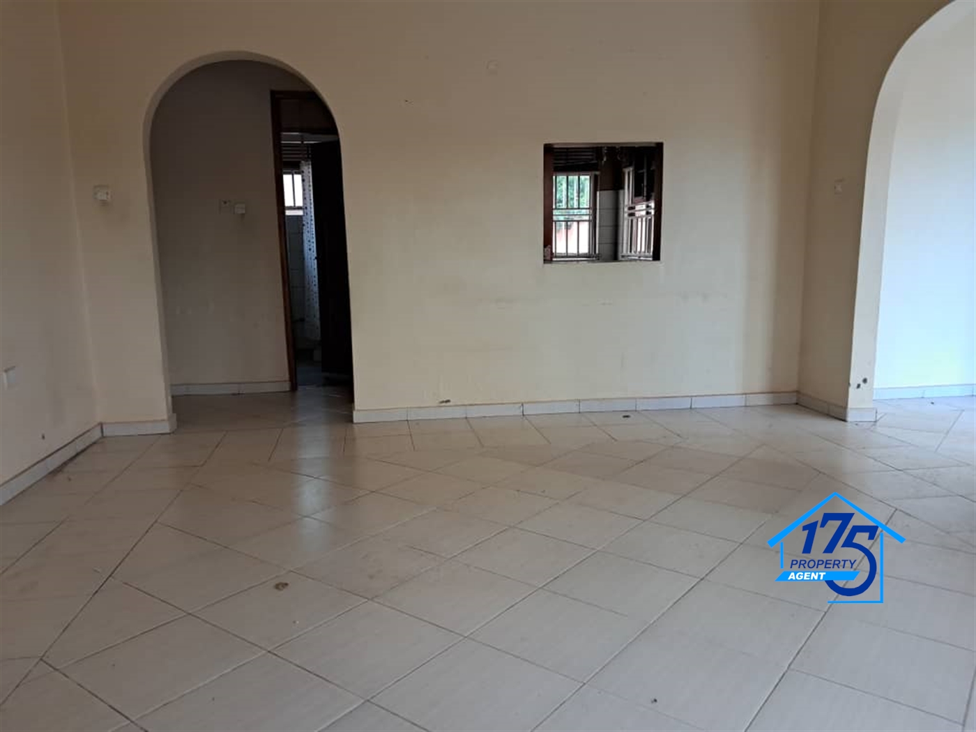 Semi Detached for rent in Kulambilo Wakiso