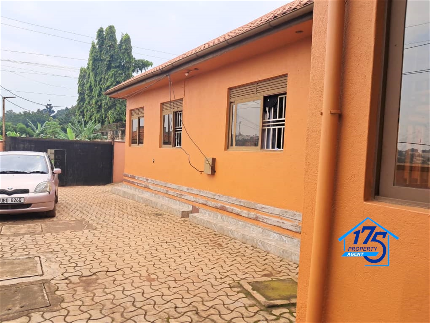 Semi Detached for rent in Kulambilo Wakiso