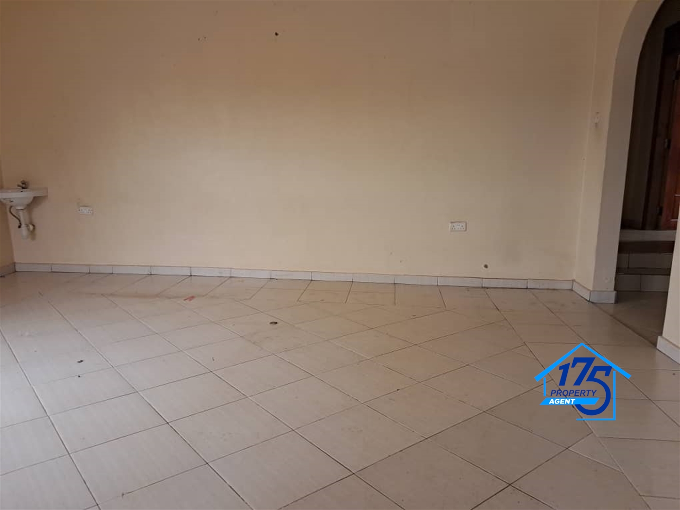 Semi Detached for rent in Kulambilo Wakiso