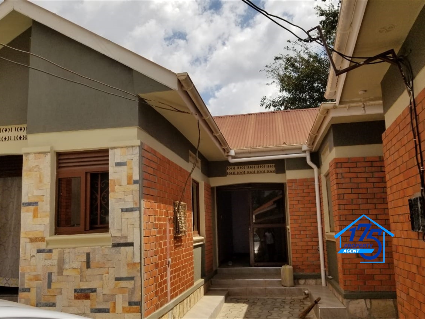 Semi Detached for rent in Kyaliwajjala Wakiso