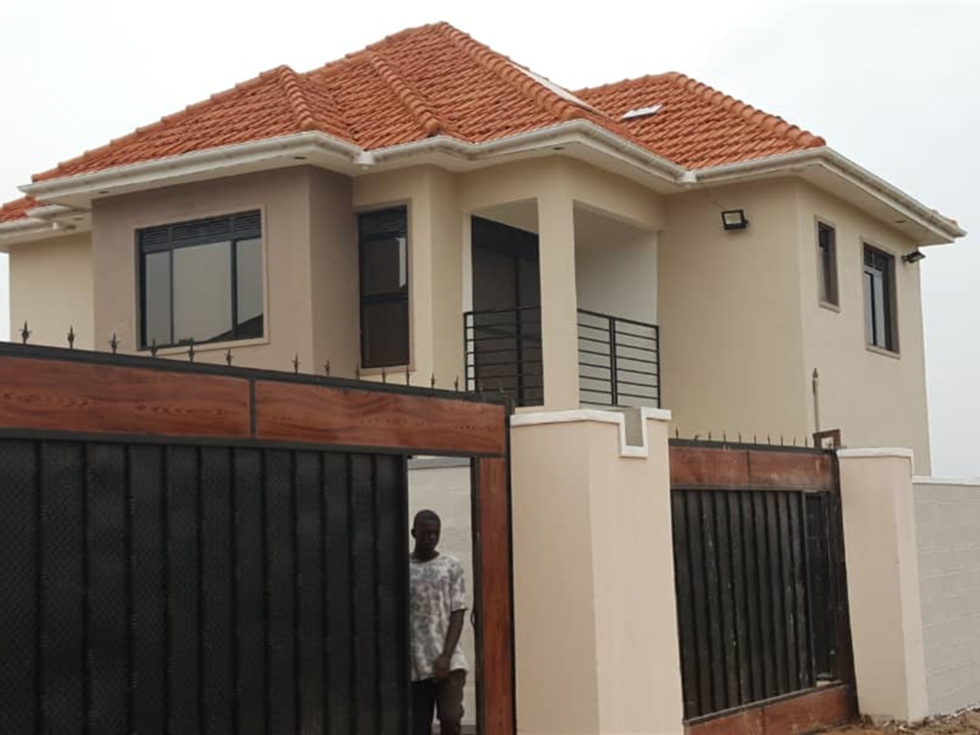 Storeyed house for sale in Kitende Wakiso