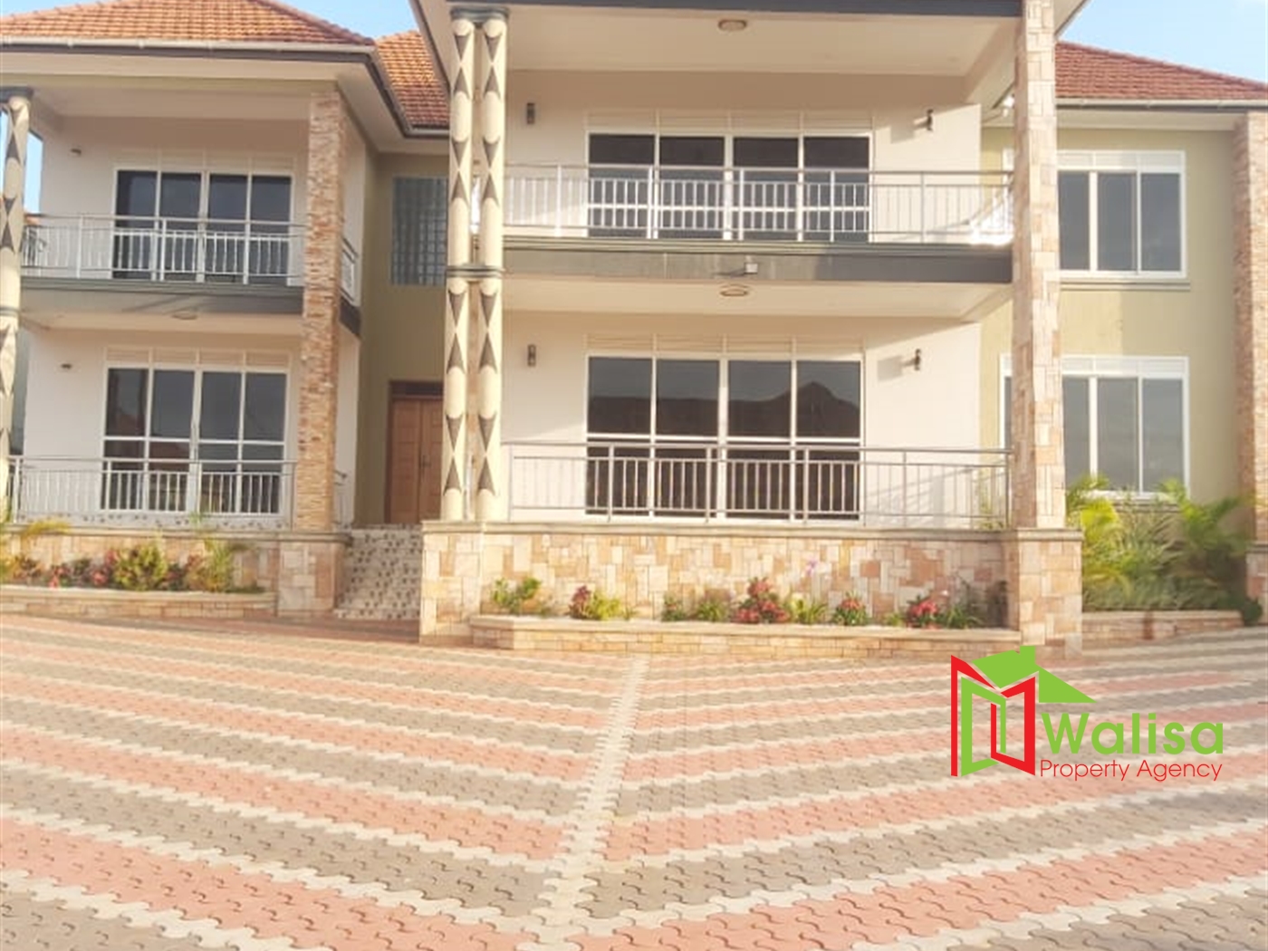 Mansion for sale in Kitende Wakiso