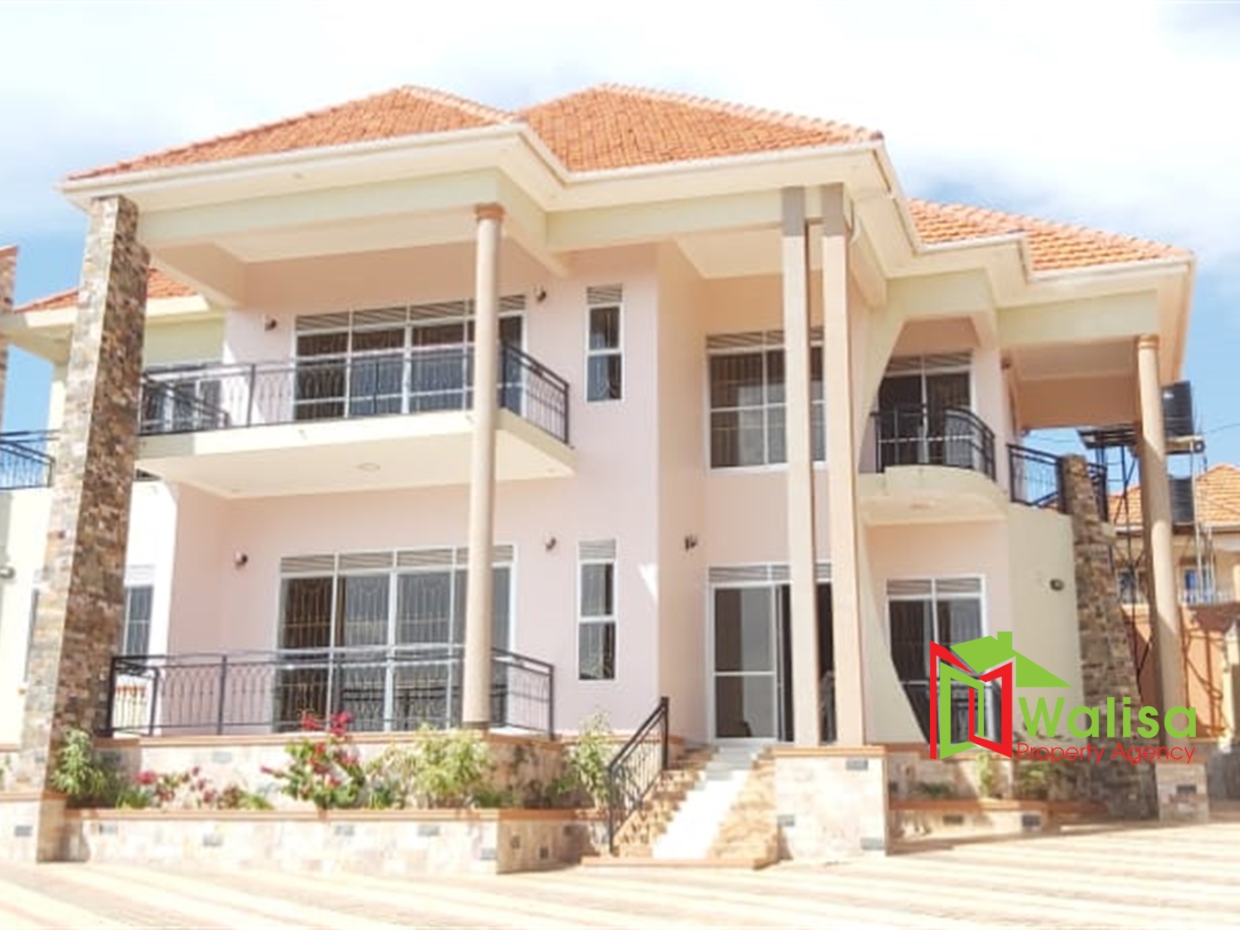 Mansion for sale in Bwebajja Wakiso