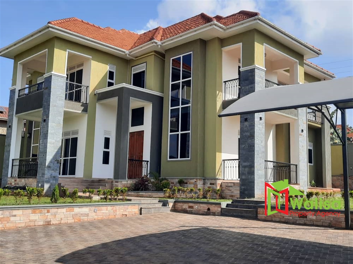 Mansion for sale in Bwebajja Wakiso