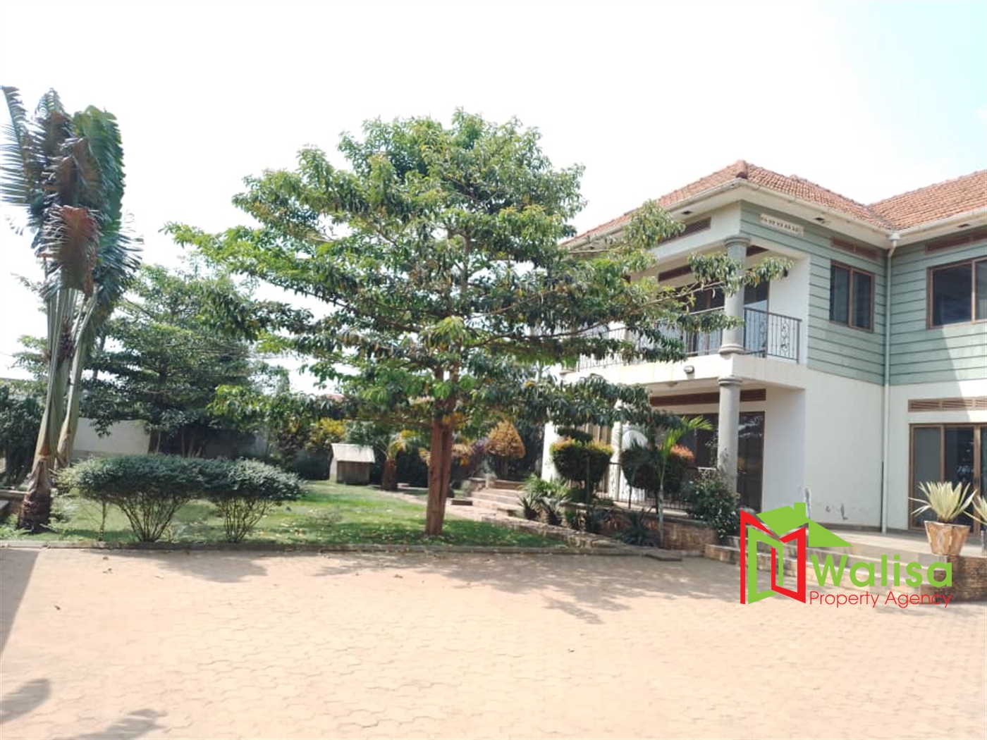 Storeyed house for sale in Bweyogerere Wakiso