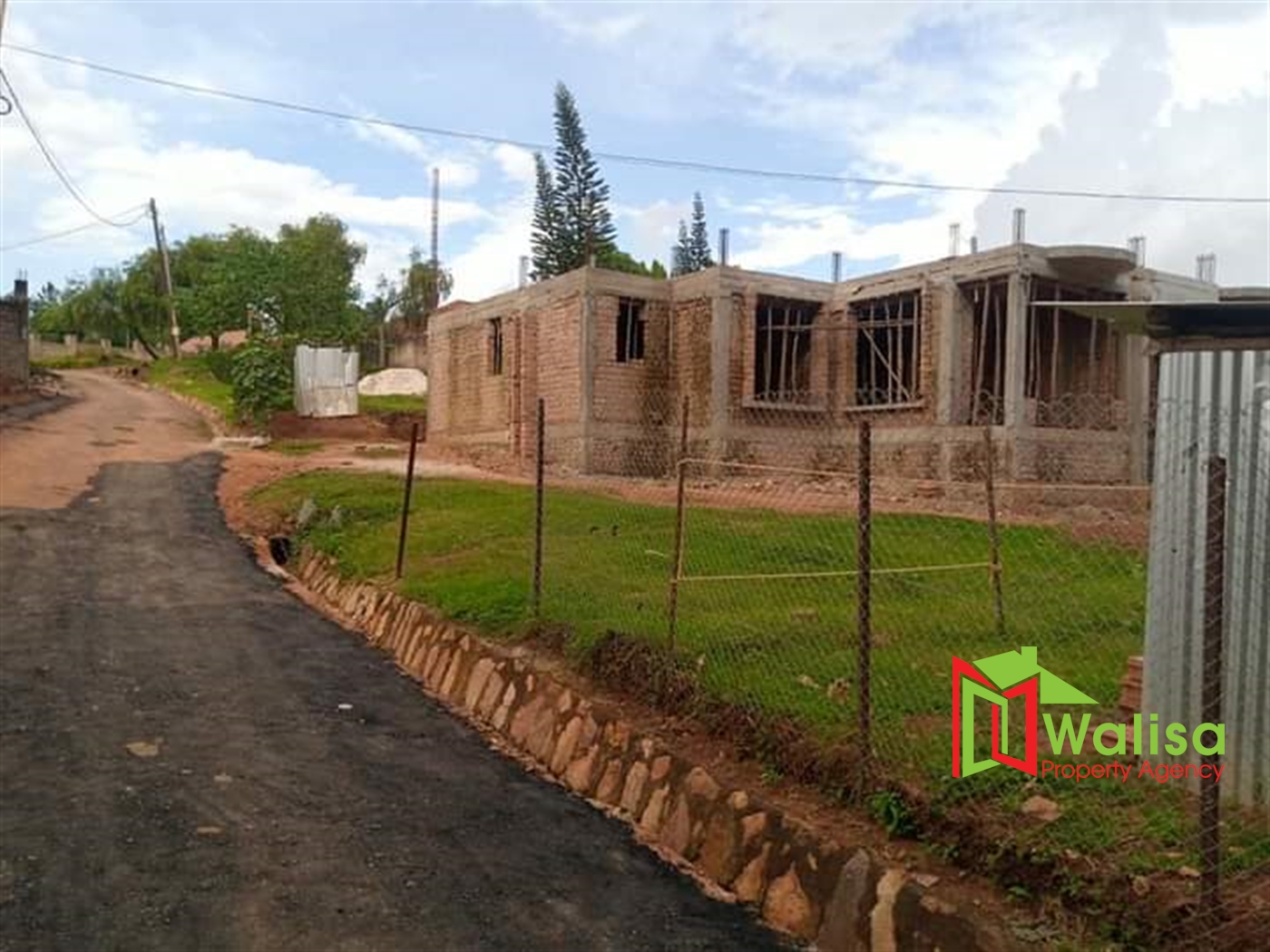 Shell House for sale in Kyaliwajjala Wakiso