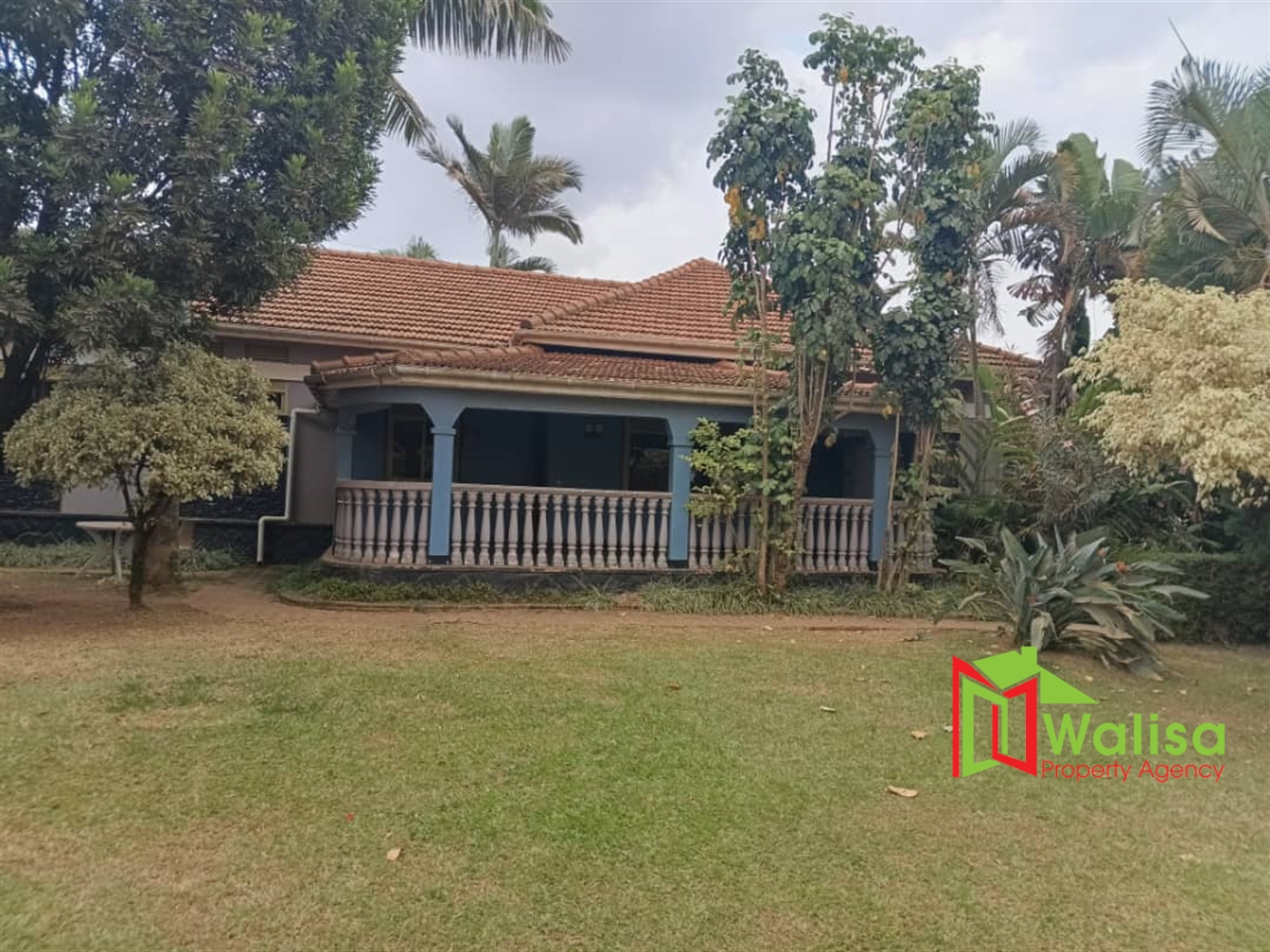 Guest house for sale in Zana Kampala