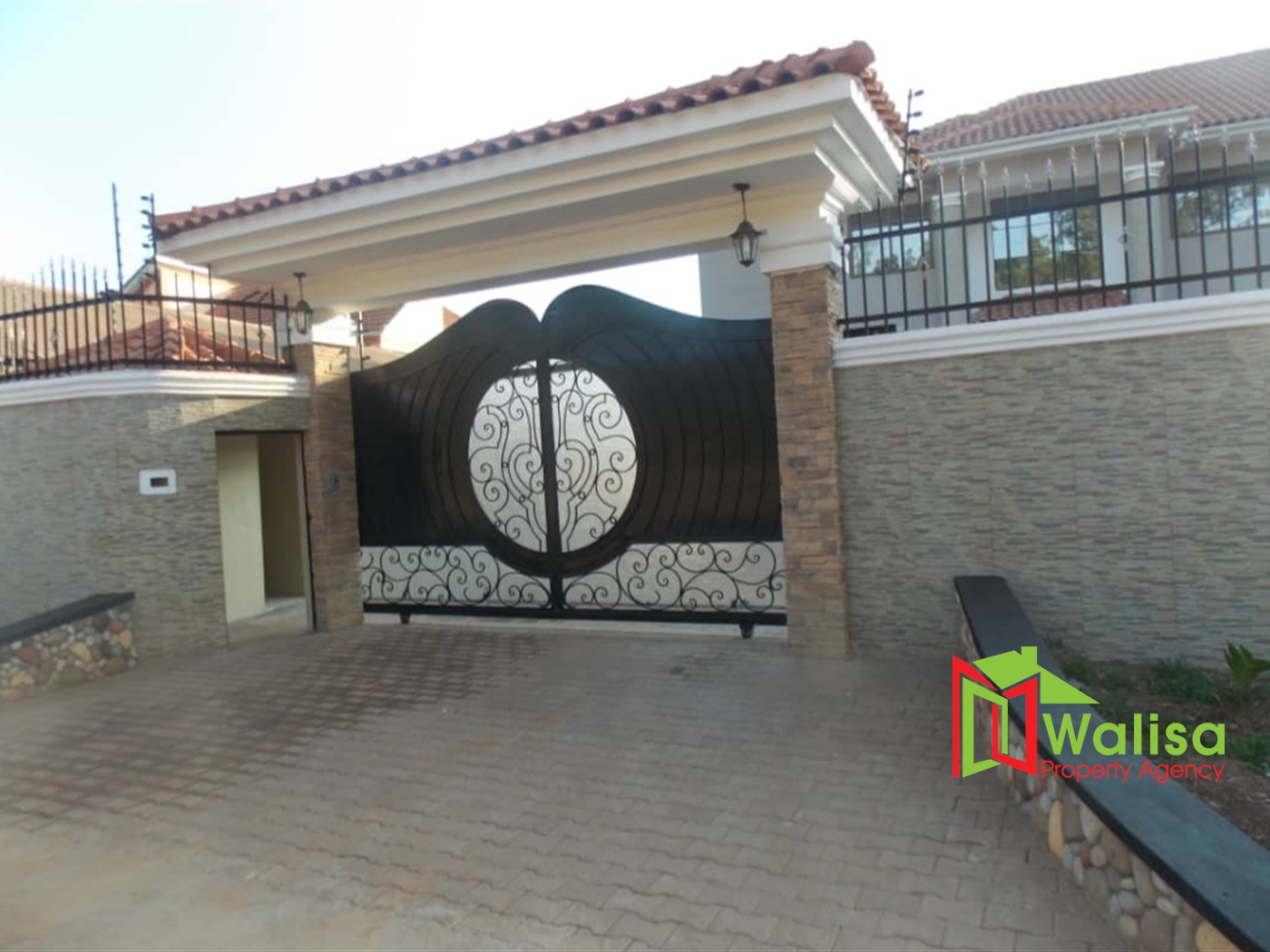 Storeyed house for sale in Naguru Kampala