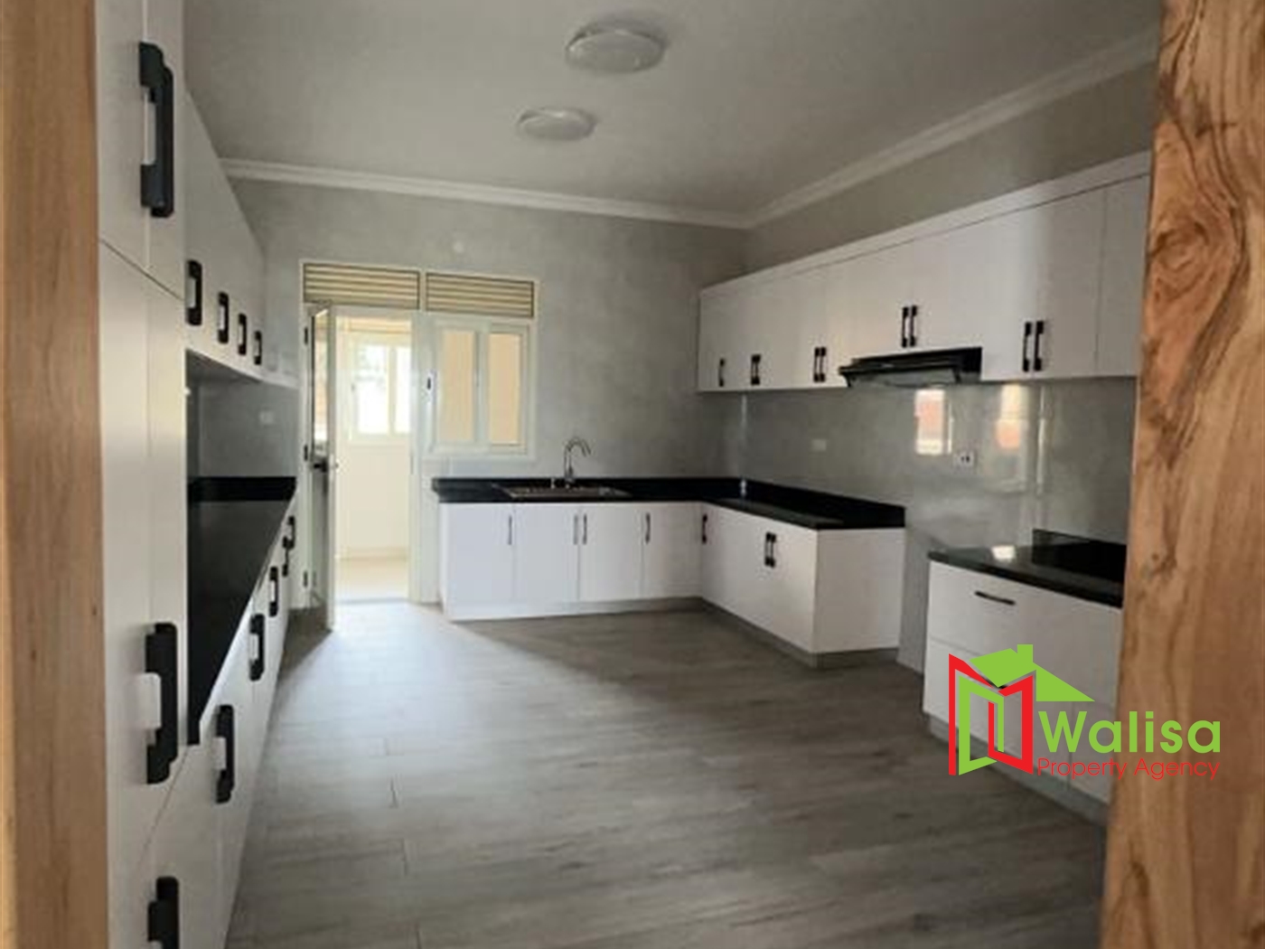 Apartment for sale in Bugoloobi Kampala