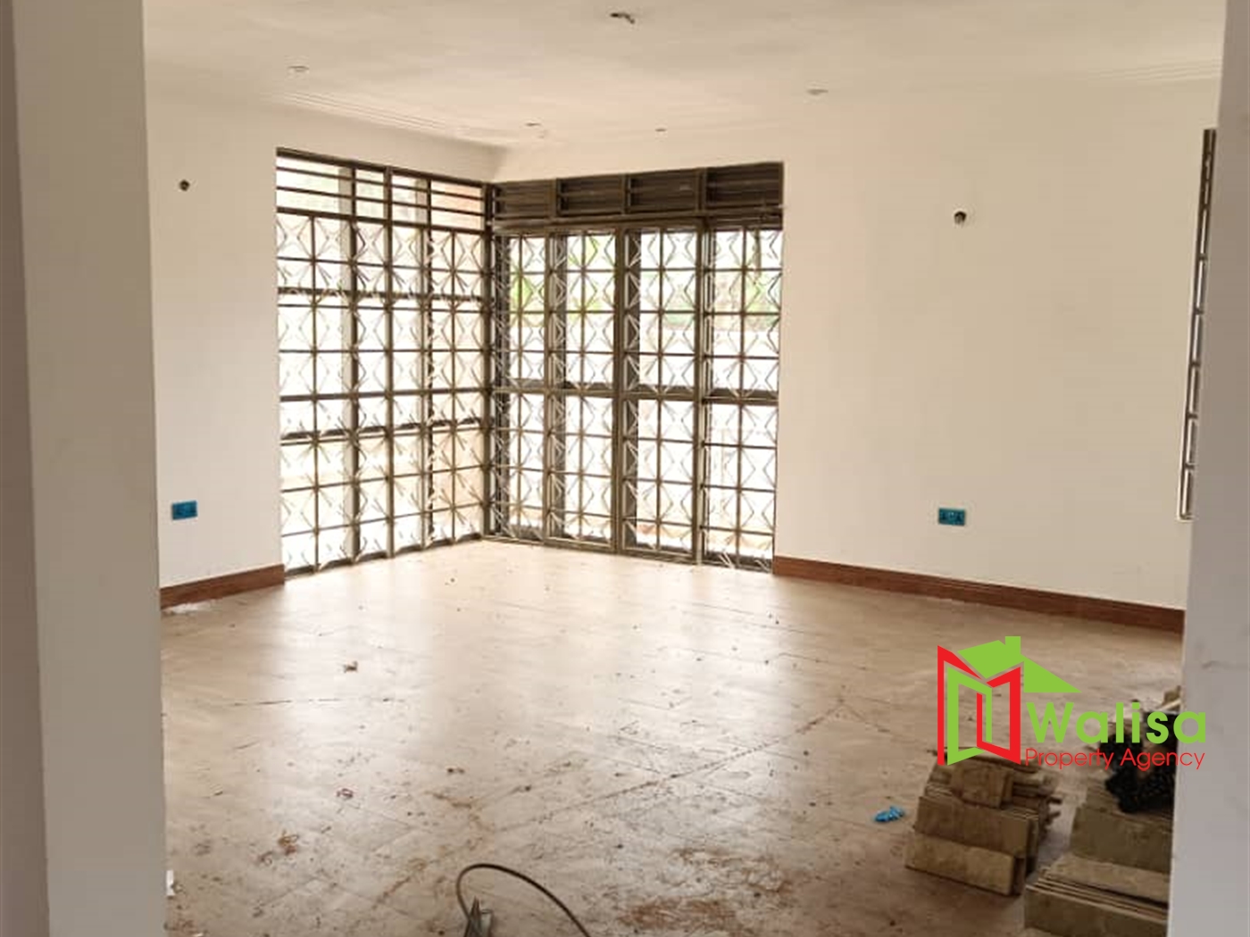 Storeyed house for sale in Bwebajja Wakiso