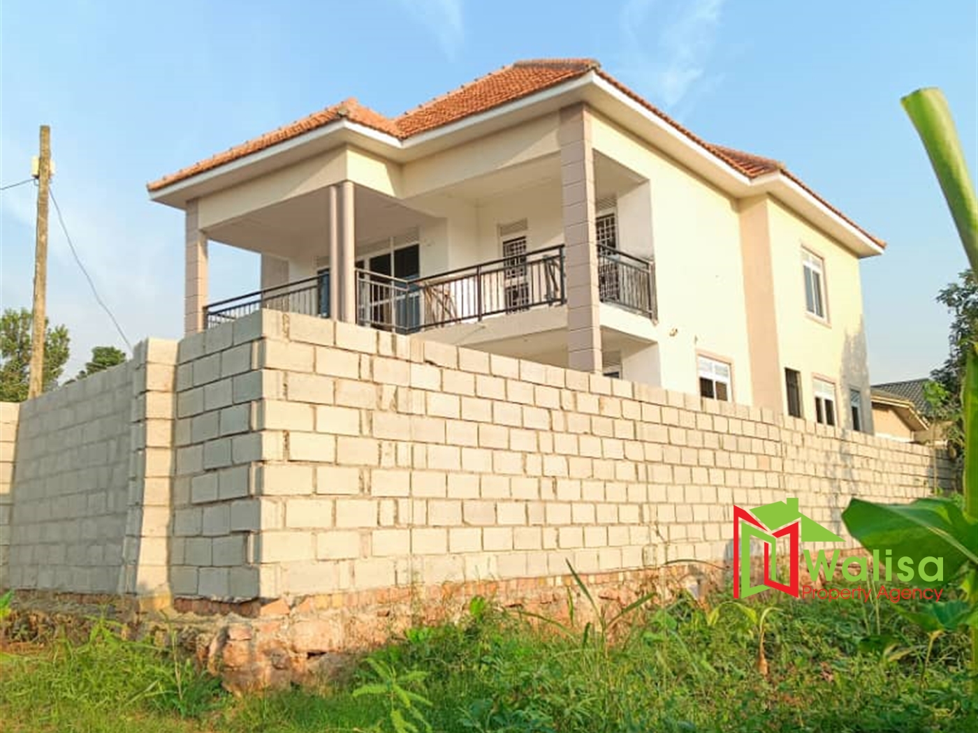 Storeyed house for sale in Kitende Wakiso