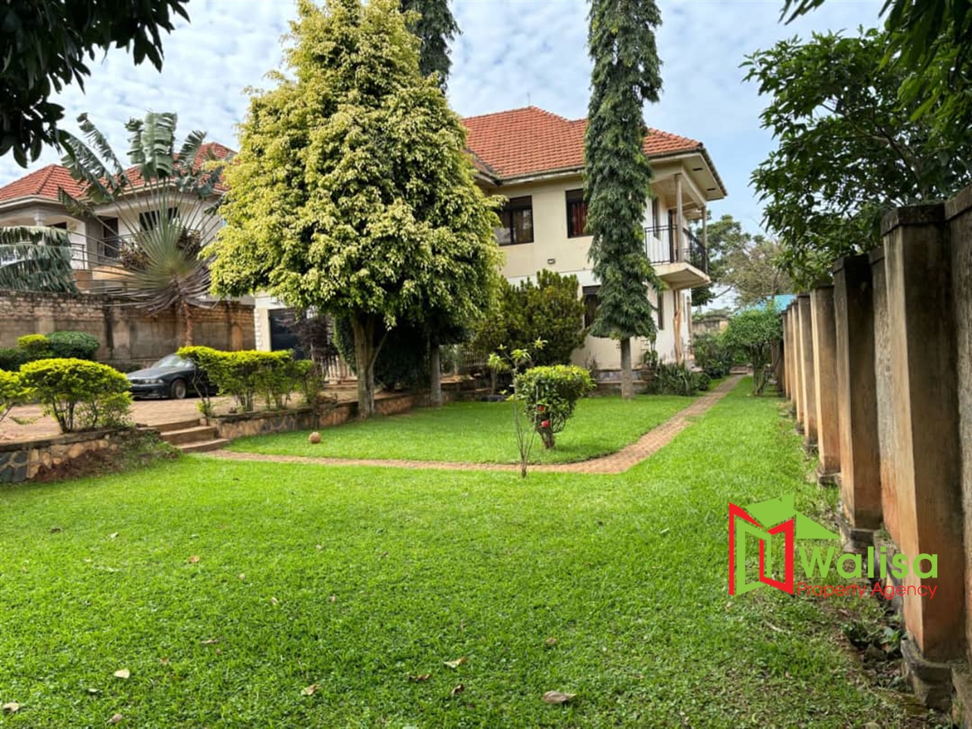 Storeyed house for sale in Najjera Wakiso