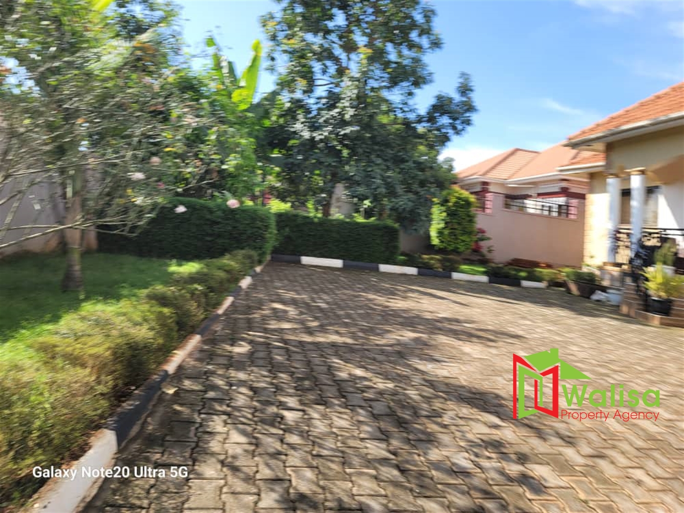 Bungalow for sale in Seguku Wakiso