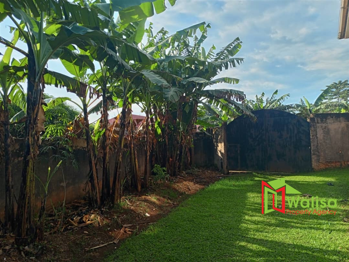 Bungalow for sale in Nansana Wakiso