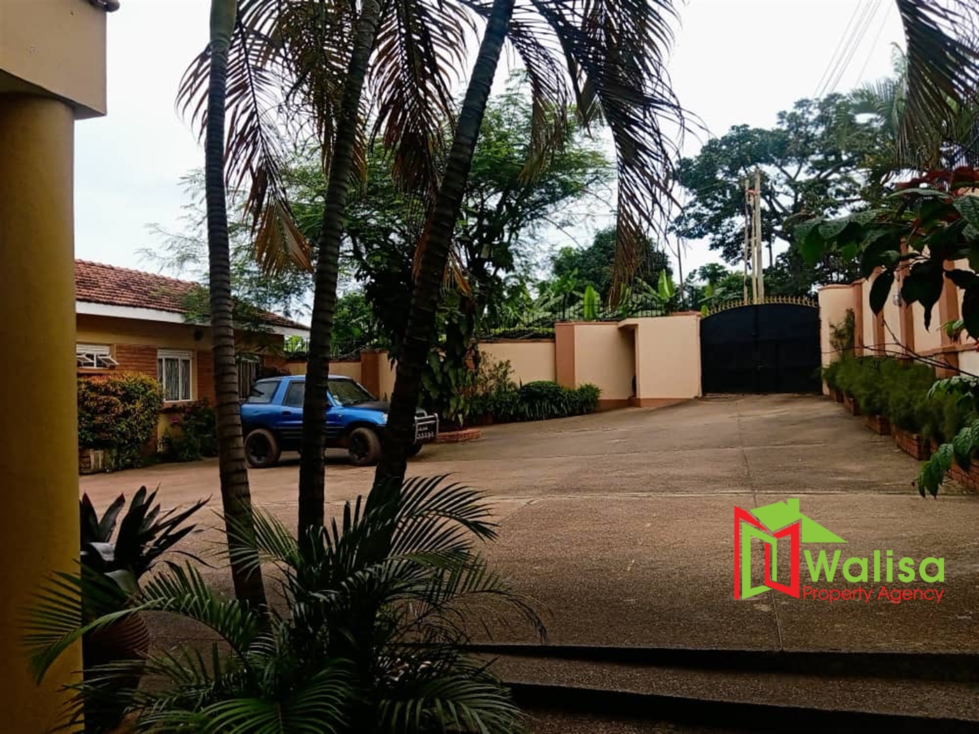 Mansion for sale in Muyenga Kampala