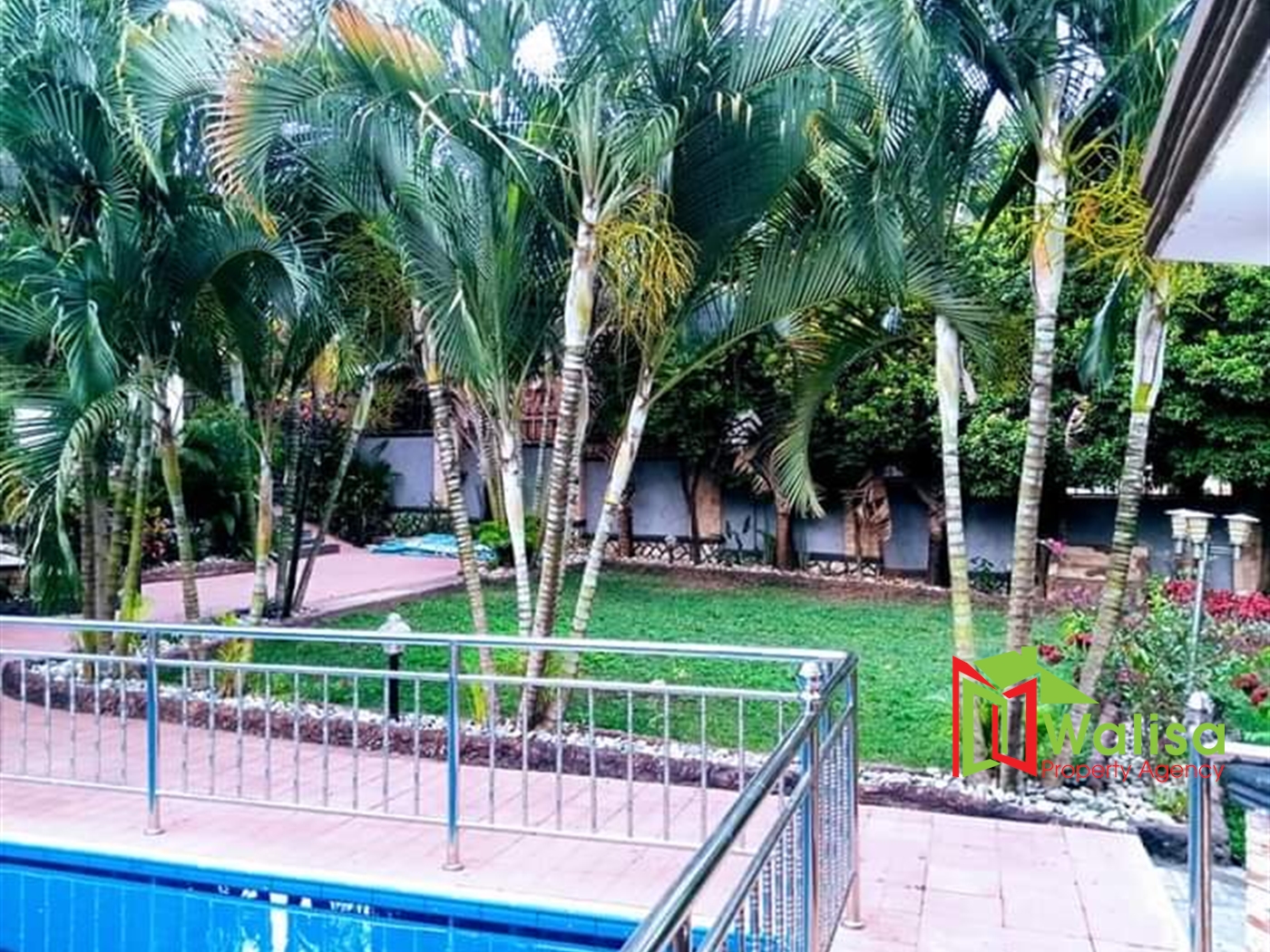 Mansion for sale in Kyaliwajjala Wakiso