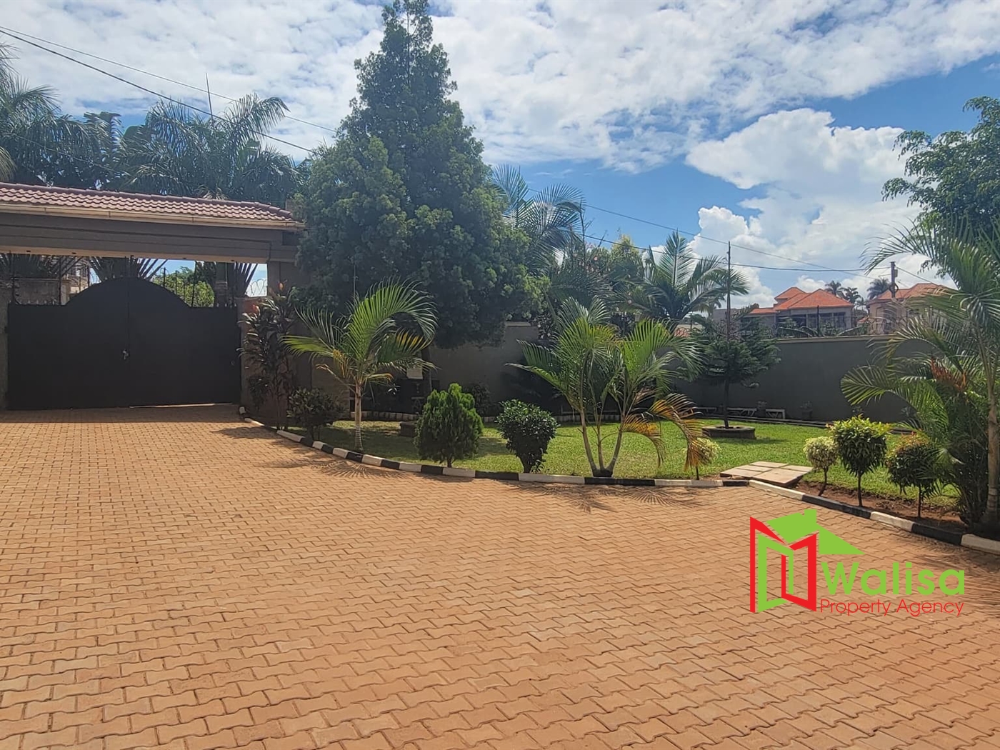 Storeyed house for sale in Kulambilo Kampala