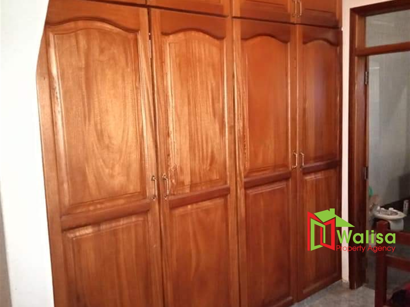 Storeyed house for sale in Kitubulu Wakiso