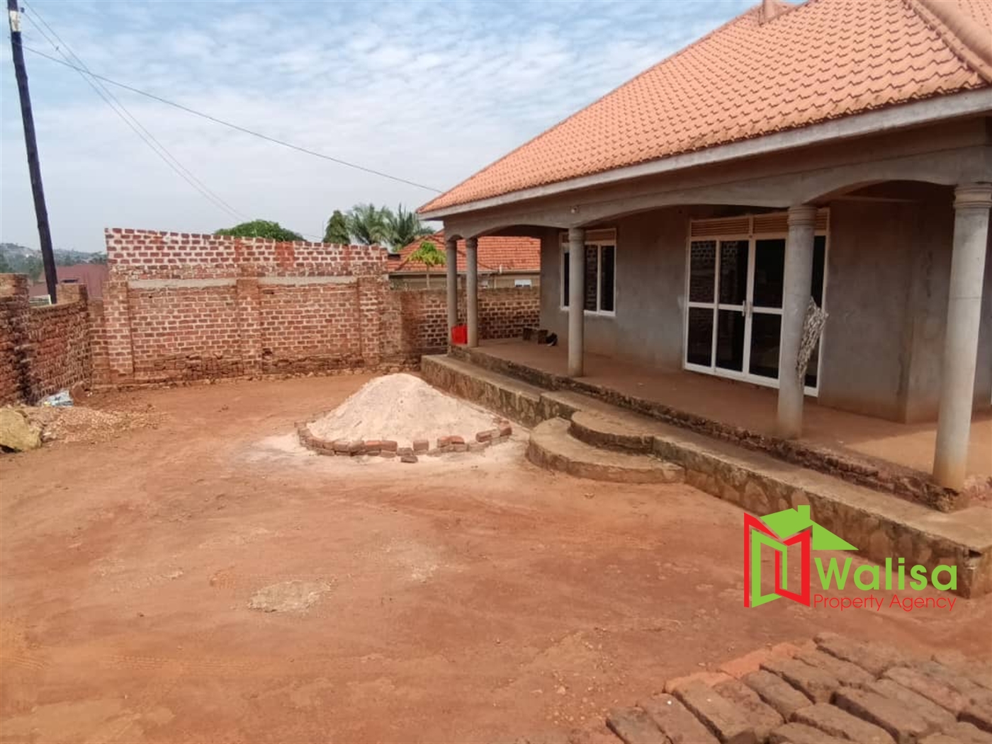 Bungalow for sale in Kitende Wakiso