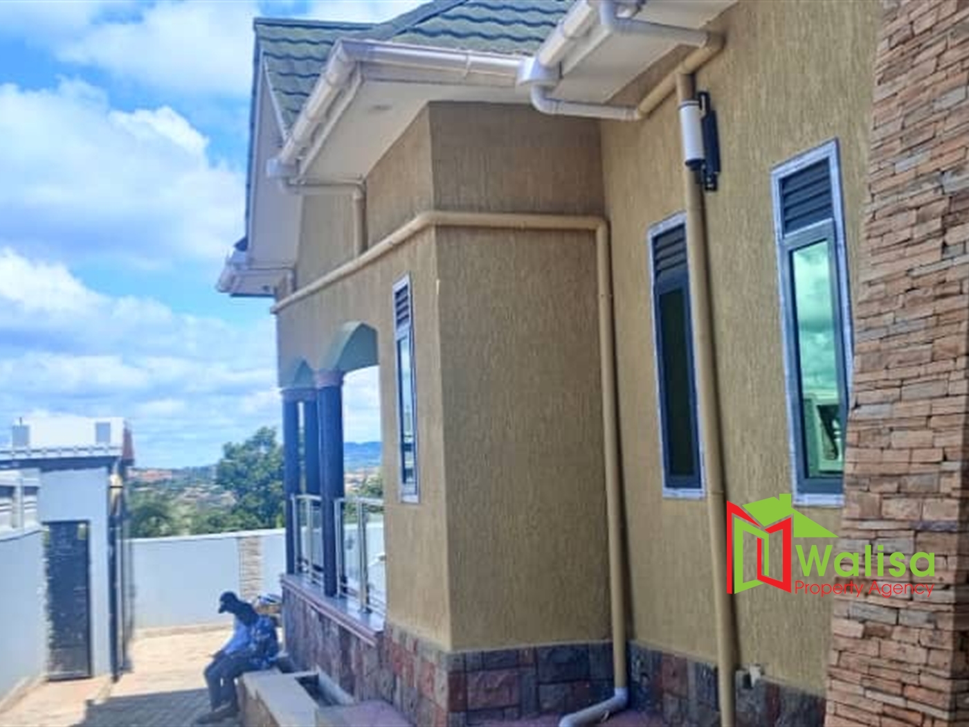 Storeyed house for sale in Seguku Wakiso