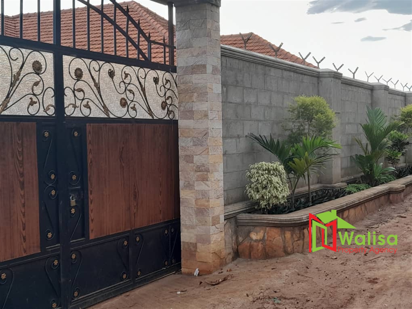 Bungalow for sale in Nakawuka Wakiso