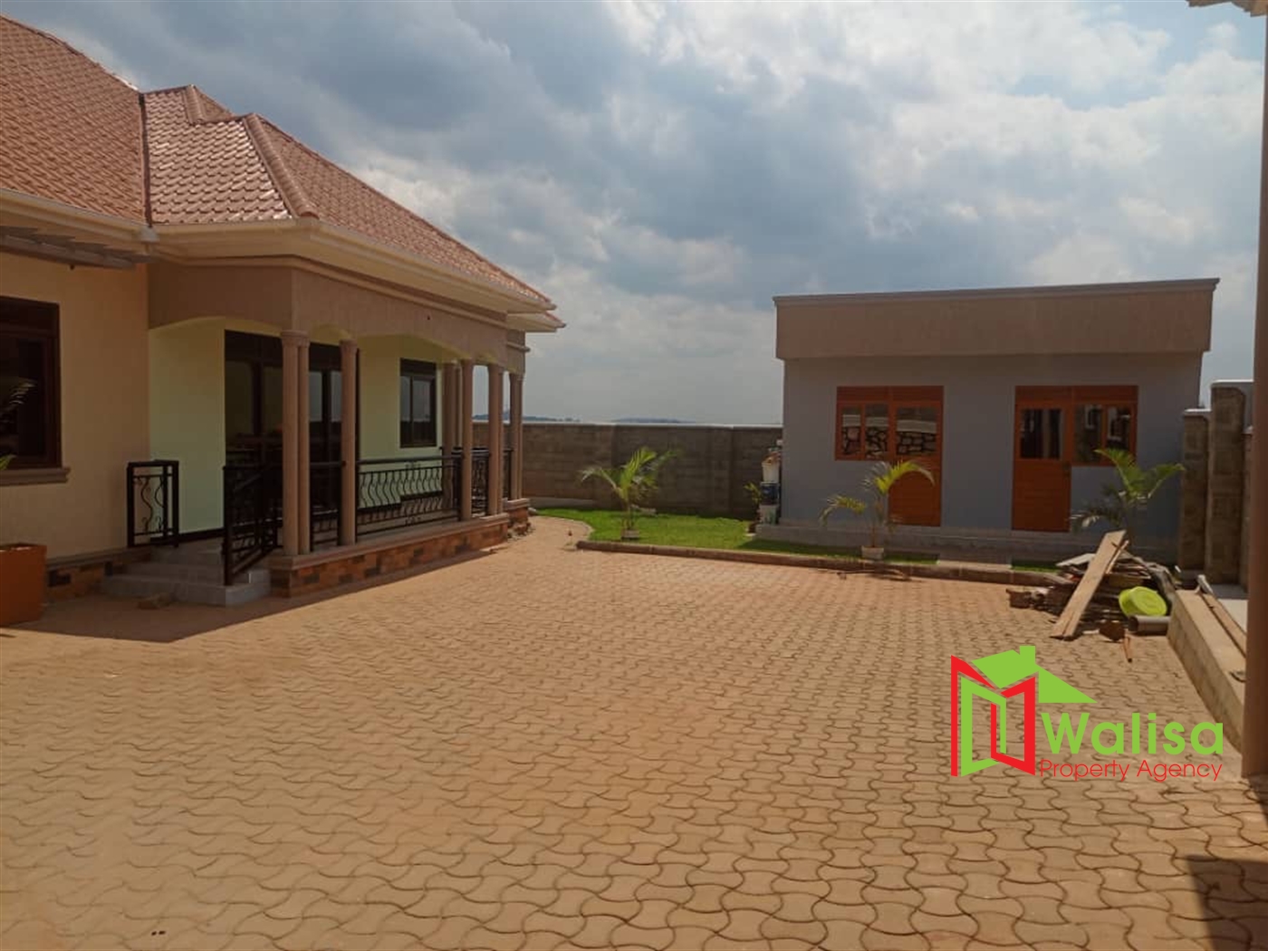 Bungalow for sale in Nansana Wakiso