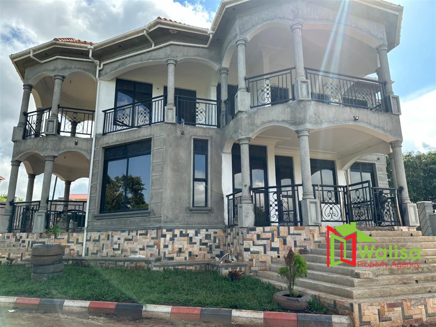 Mansion for sale in Bweya Wakiso