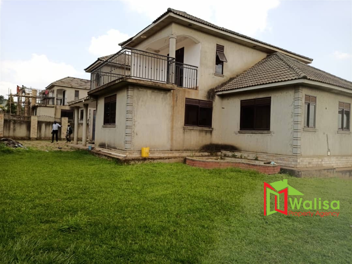 Storeyed house for sale in Kawuku Wakiso