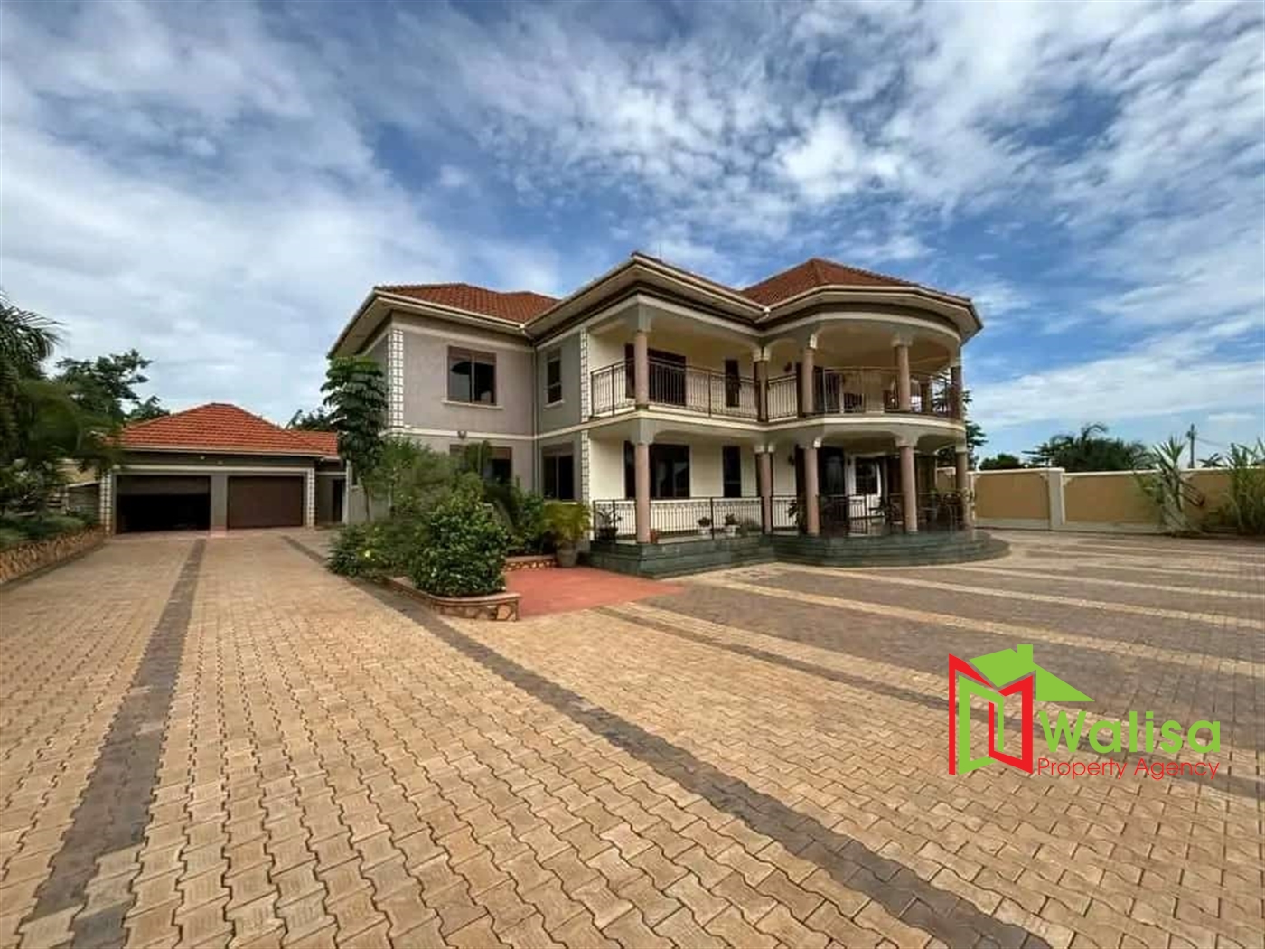 Storeyed house for sale in Kira Wakiso