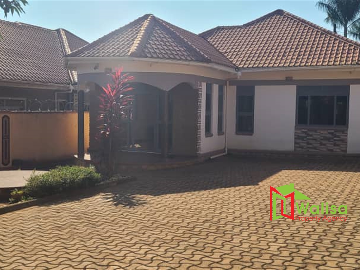 Bungalow for sale in Kitende Wakiso