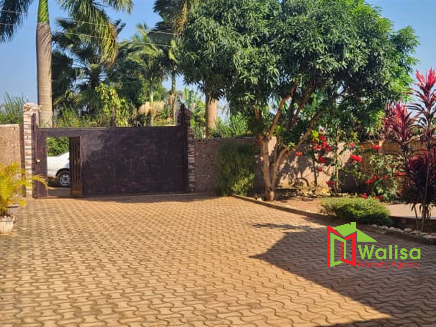 Bungalow for sale in Kitende Wakiso