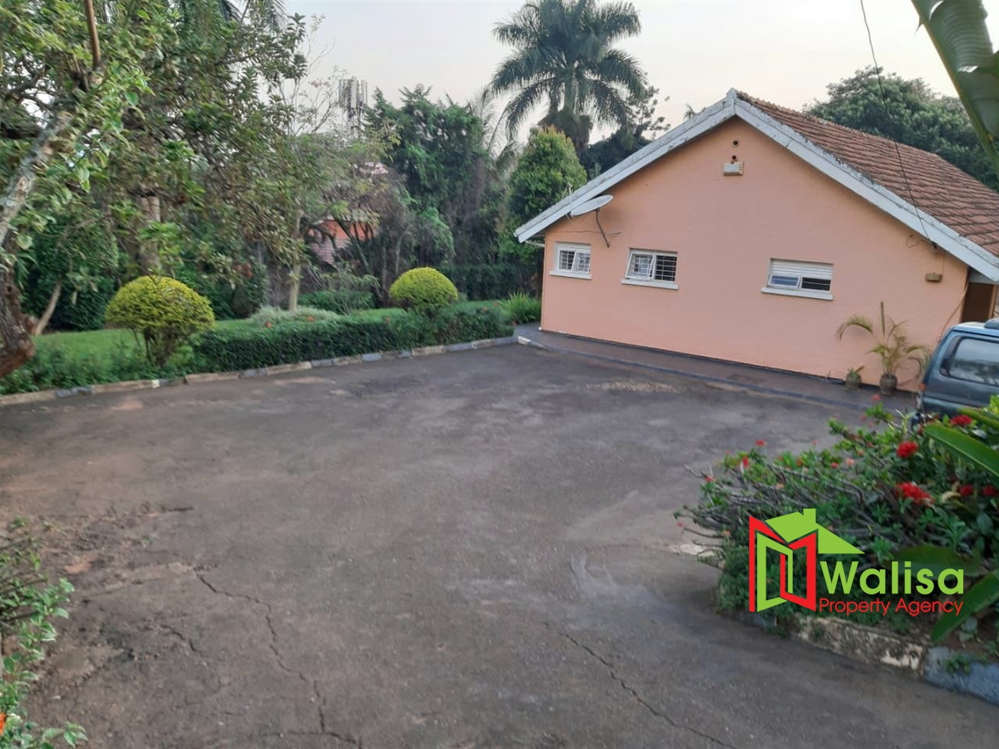 Bungalow for sale in Kansanga Kampala