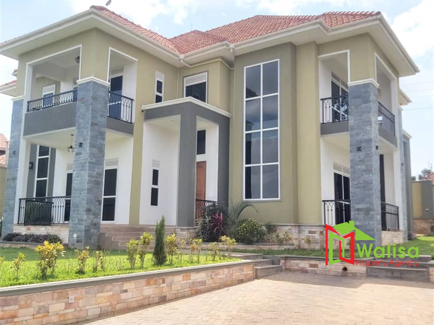 Storeyed house for sale in Kitende Wakiso