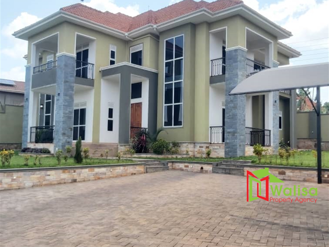 Storeyed house for sale in Kitende Wakiso