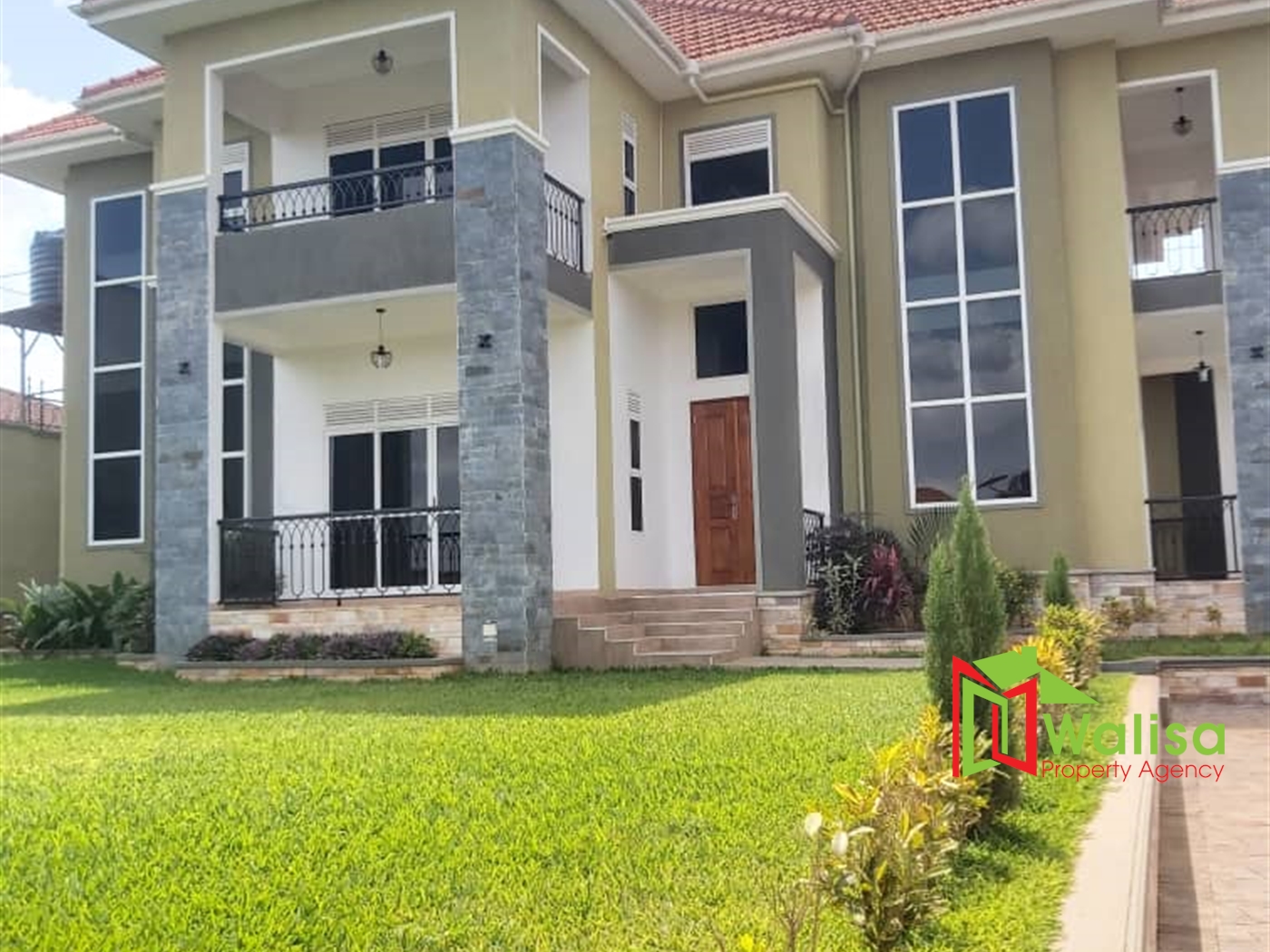 Storeyed house for sale in Kitende Wakiso