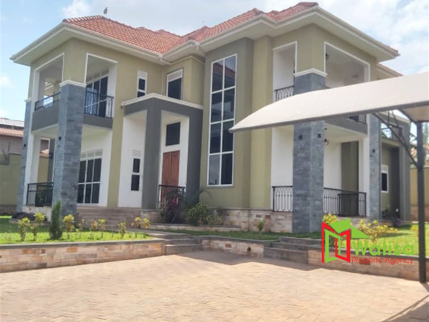 Storeyed house for sale in Kitende Wakiso