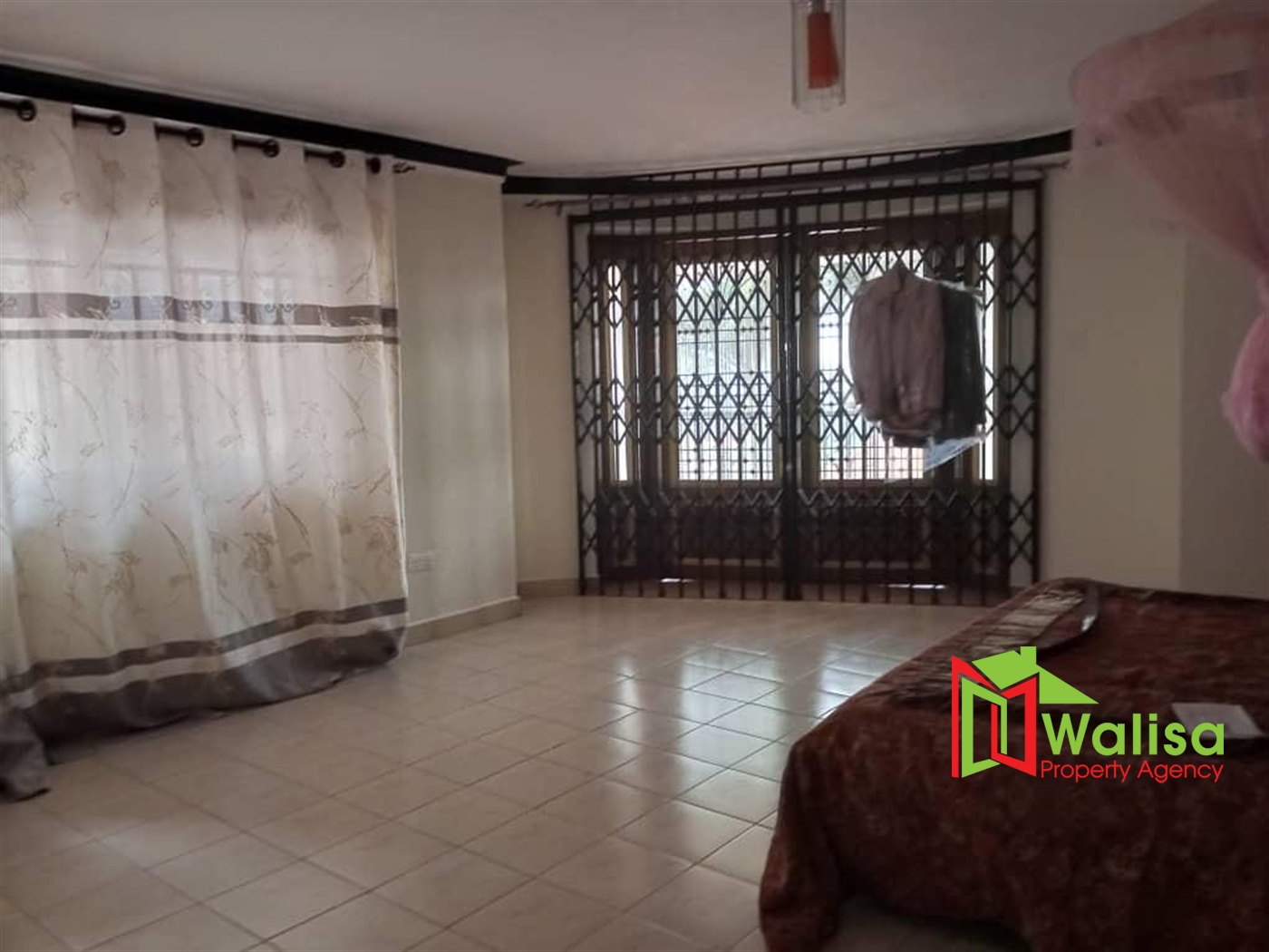 Storeyed house for sale in Seguku Wakiso