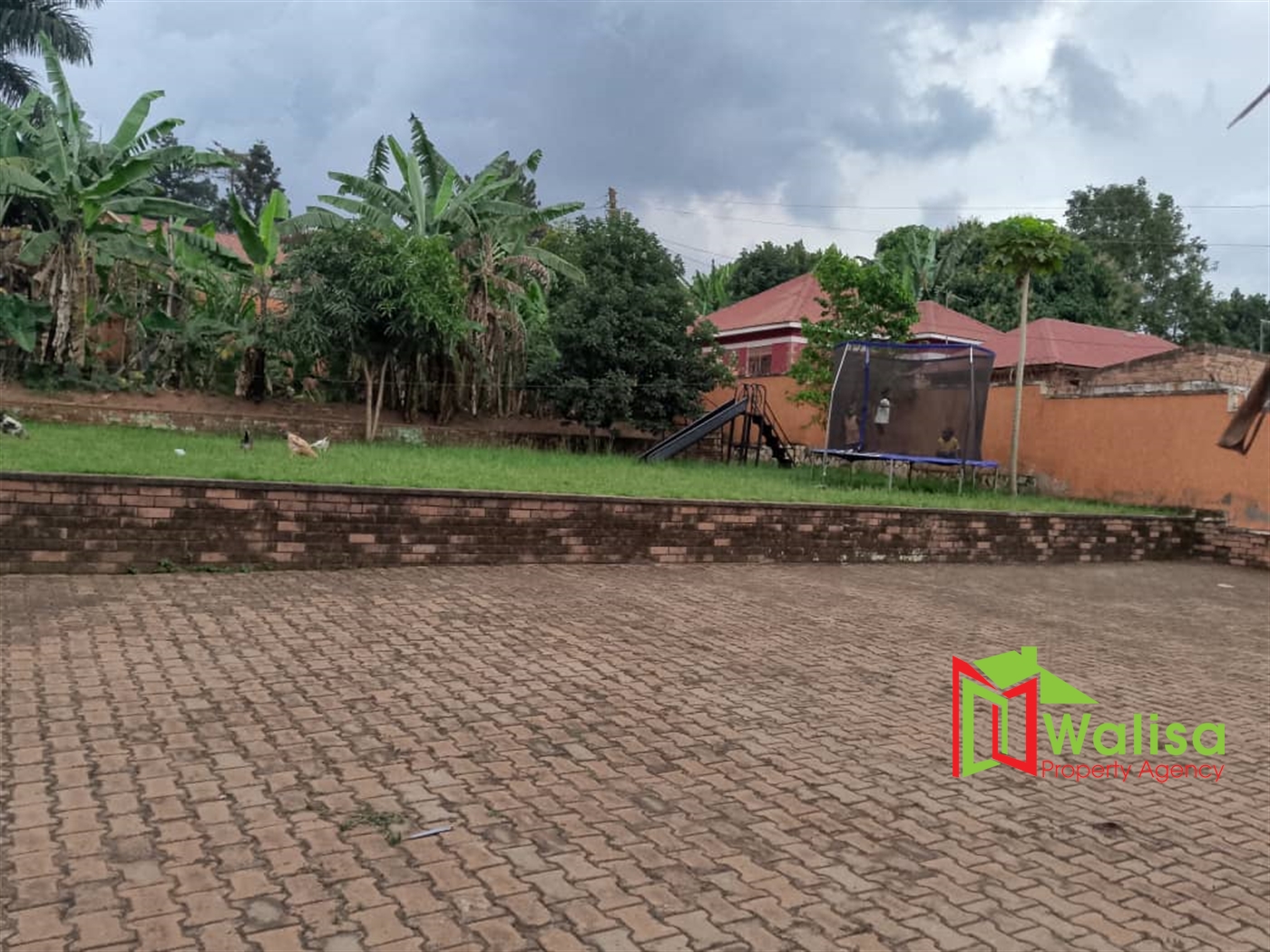 Bungalow for sale in Kitende Wakiso